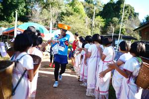 BIB: 2002
                            <button type="button" onclick="openModal(19056150)" class="btn btn-primary btn-sm float-right btn-popup" data-toggle="modal" data-target=".modal-high-quality">
                        <i class="fas fa-shopping-cart"></i> Add to Cart
                    </button>
                                            <button type="button" onclick="isThisMe(19056150, true)" class="btn btn-success btn-sm float-right btn-popup btn-isme hidden" data-toggle="tooltip" data-placement="bottom" title="นี่คือรูปของคุณใช่ไหม คลิกที่นี่เพื่อเอาเข้าอัลบั้ม">
                        <i class="fas fa-plus"></i> Add to album
                    </button>
                    <button type="button" onclick="isThisMe(19056150, false)" class="btn btn-warning btn-sm float-right btn-popup btn-isnotme hidden">
                        <i class="fas fa-ban"></i> Remove from album
                    </button>